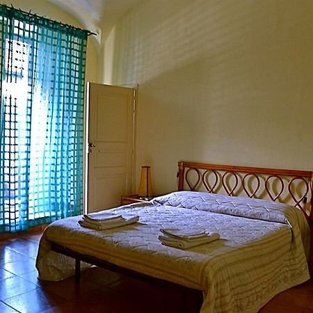 Ivana B&B Катания Экстерьер фото