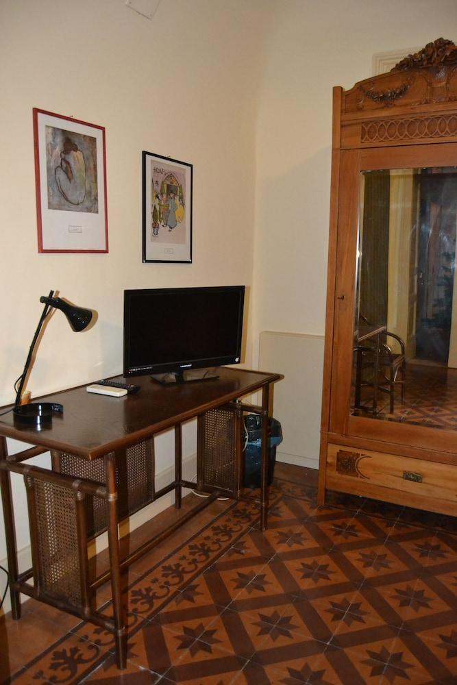Ivana B&B Катания Экстерьер фото
