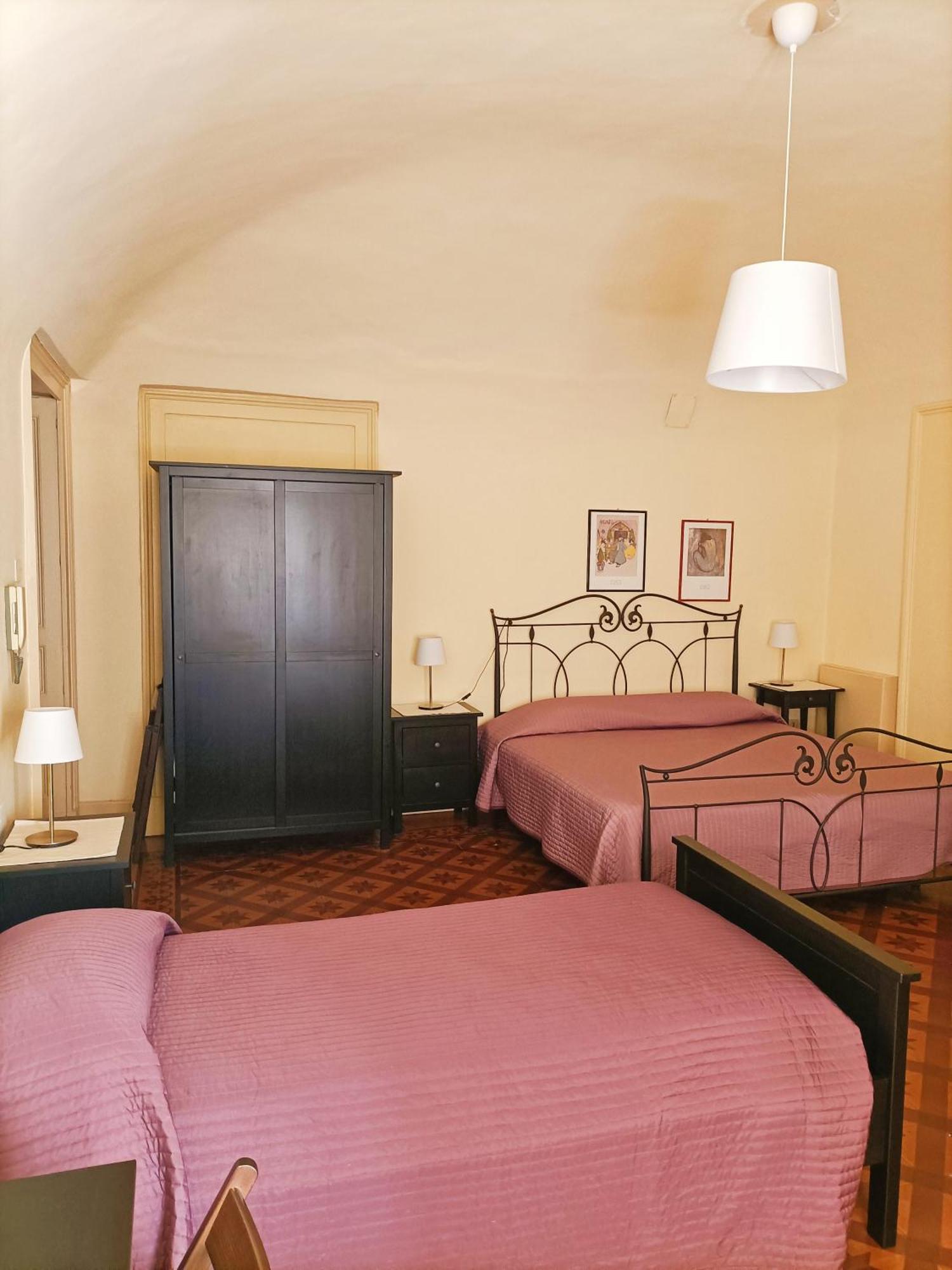 Ivana B&B Катания Экстерьер фото